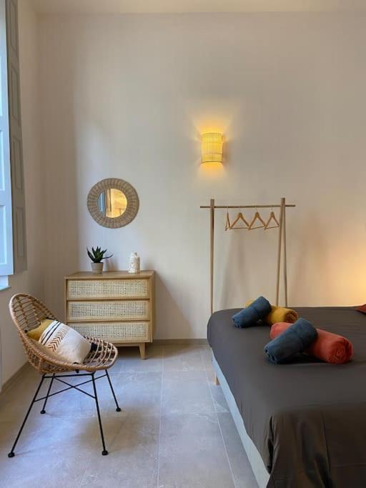 Appartement Avec Ventilateurs Proche Du Palais Des Papes Avignon Exterior foto