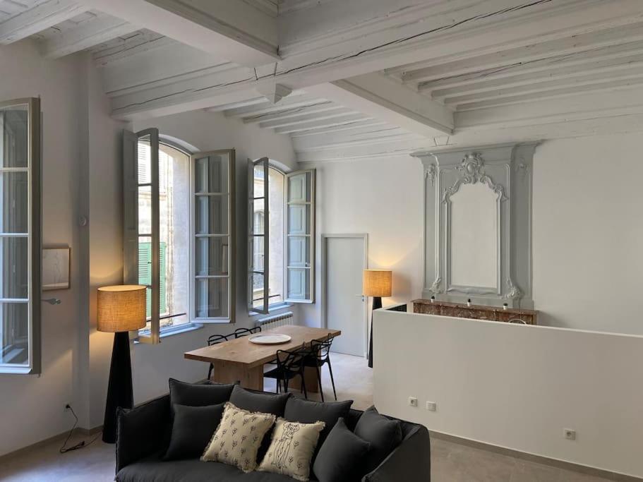 Appartement Avec Ventilateurs Proche Du Palais Des Papes Avignon Exterior foto
